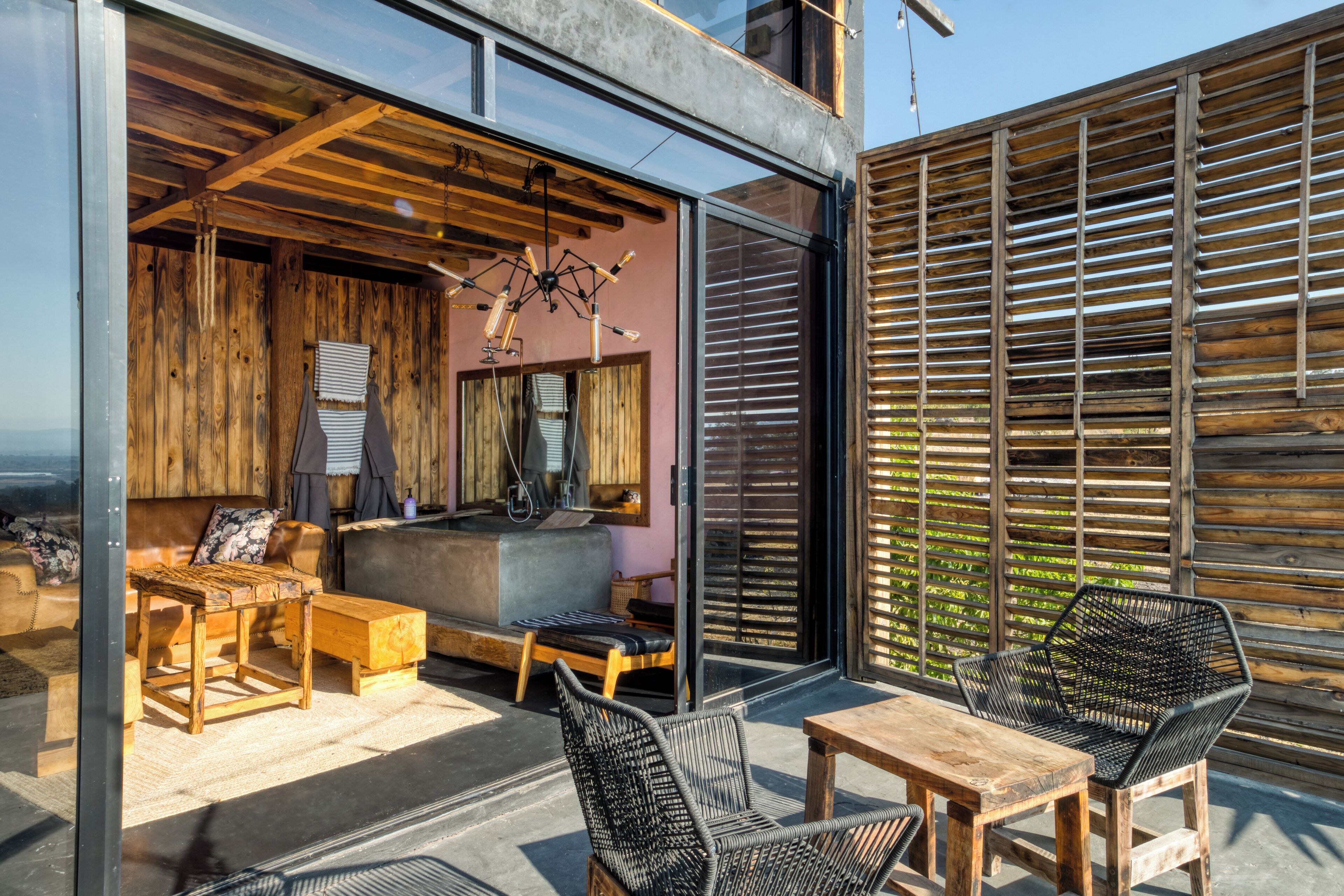 Deluxe Room, 1 Queen Bed, Bathtub, Lake View | Terrace/patio