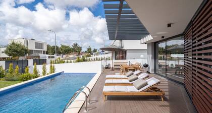 Hazel White Villa, Sintra, Lisbon