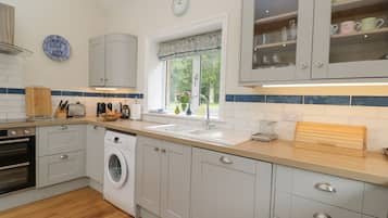 Fridge, dishwasher, electric kettle, toaster