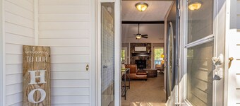 Cozy Home - Walkable to Downtown Senoia