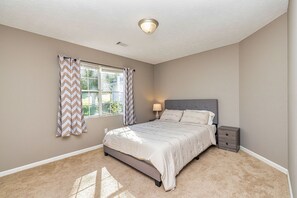 3 bedrooms, WiFi, bed sheets