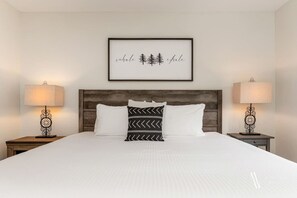 3 bedrooms, desk, WiFi, bed sheets