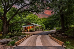 Exterior - The Falls at Whitetail Ranch - Intimate Retreat (Calhoun)