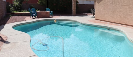 Piscine extérieure, piscine chauffée