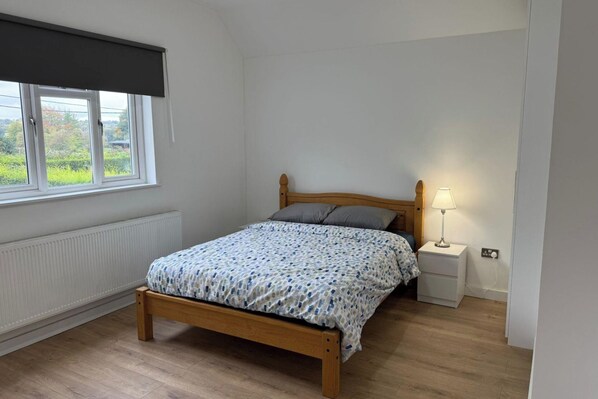 3 habitaciones, tabla de planchar con plancha y wifi gratis