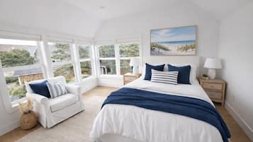 3 slaapkamers, een strijkplank/strijkijzer, wifi, beddengoed