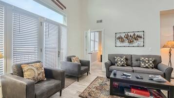 Smart TV, fireplace, books