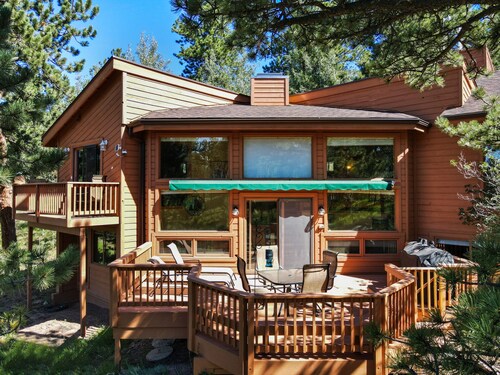Solarium Sitting, Room, Multiple Decks + Office Space & Dog Friendly!