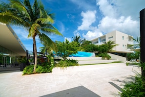 Pool - Stylish 1 Bd/1Bth Penthouse Apt w/ Rooftop Pool (Grand Cayman)