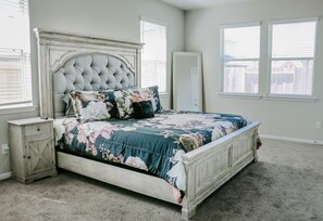 4 bedrooms, WiFi, bed sheets