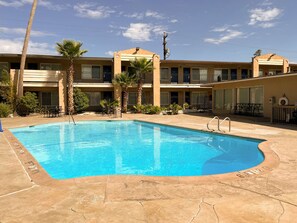 Outdoor pool - Studio 6 Vallejo, Ca – Napa Valley (Vallejo)