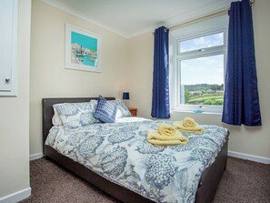 4 quartos, Wi-Fi de cortesia, roupa de cama