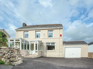 Exterior - 4 bedroom accommodation in Stenalees, near St Austell (Stenalees, near St Austell)