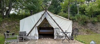 Avalanche Farm, lovely private tent/stream access!