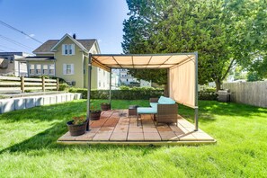 Terrace/patio - Charming Stoughton Apartment: 20 Mi to Boston (Stoughton)