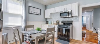 Updated Apt w/ Shared Yard: Near Events & Boston