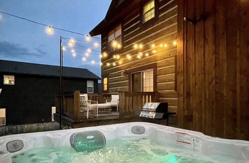 Grand Lake Getaway- Hot Tub, Pet Friendly, Views!