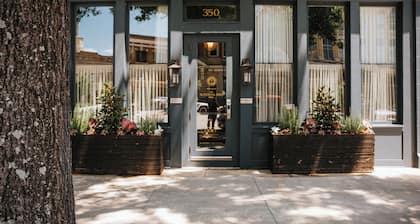 The Woodward Hotel
