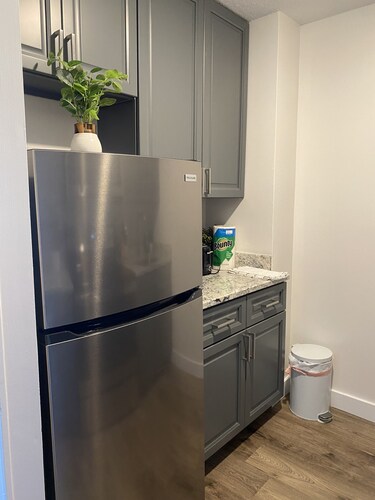 Stylish 1 Bedroom Apartment in Gadsden, AL