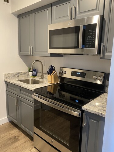 Stylish 1 Bedroom Apartment in Gadsden, AL