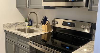 Stylish 1 Bedroom Apartment in Gadsden, AL