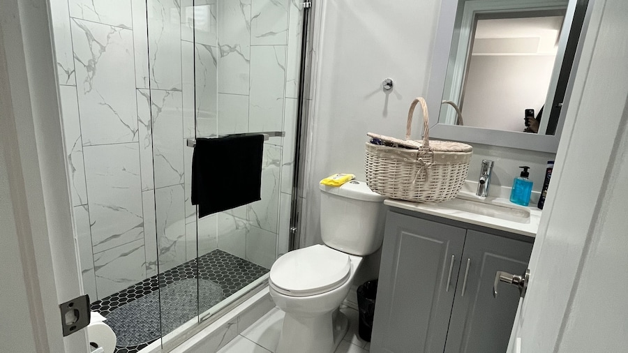 Luxury 2 bedroom 2 full baths rooms