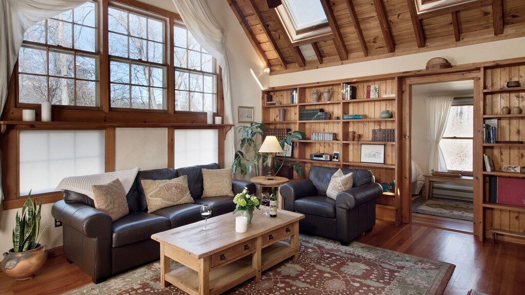 Top Rated Romantic Rustic Luxury + Flowing Stream + Walk To Town = Brook Cottage - Woodstock, NY