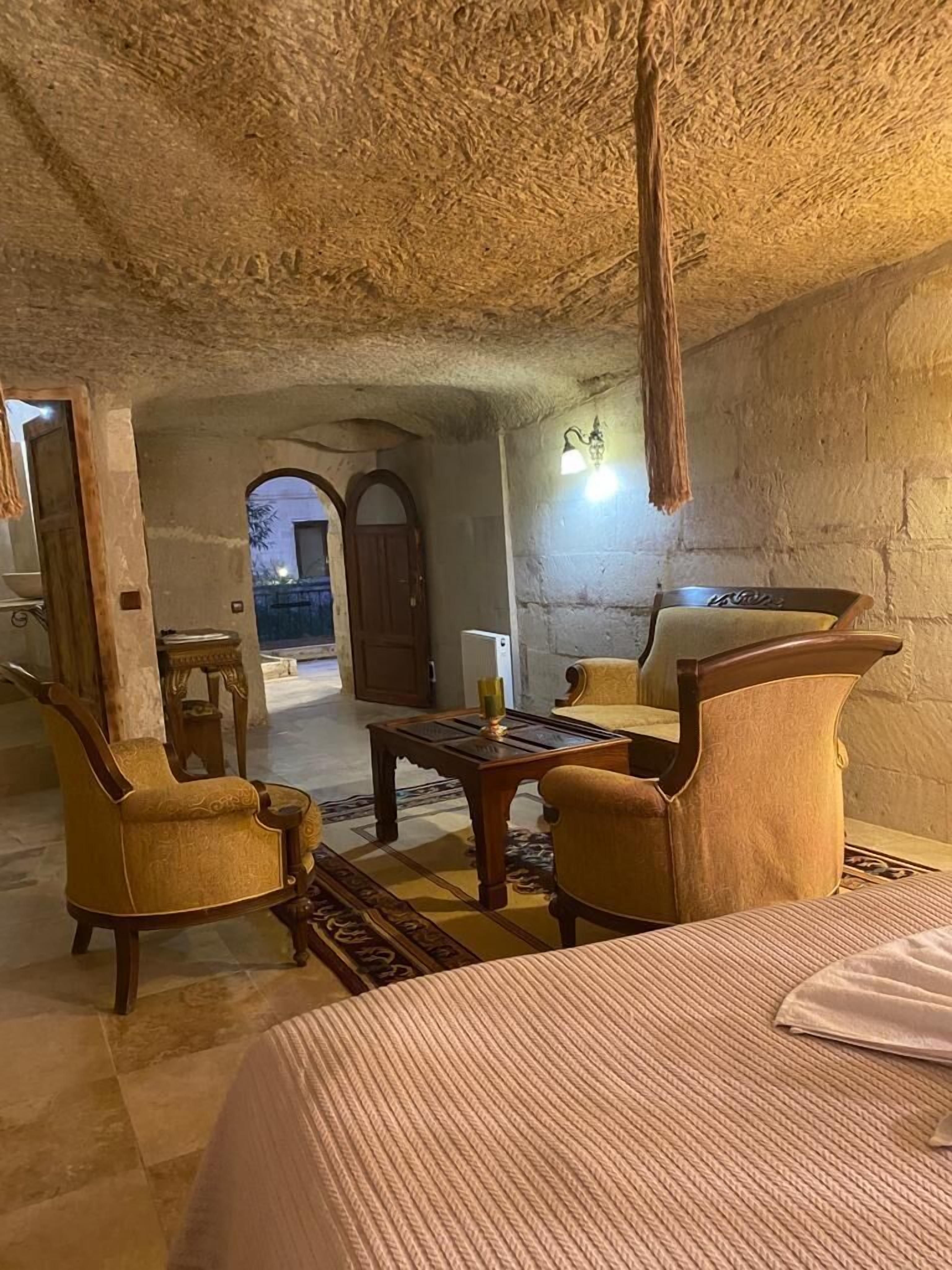 Chambre Triple Familiale, salle de bains attenante | Literie de qualité supérieure, Wi-Fi gratuit, draps fournis