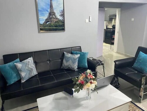 Lovely two b/r serviced apartment in Vorna Valley