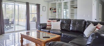 Lakefront Home on Lake Griffin / Harris chain of lakes and close to the Villages