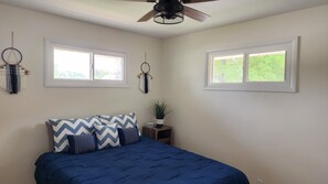 3 bedrooms, desk, iron/ironing board, free WiFi