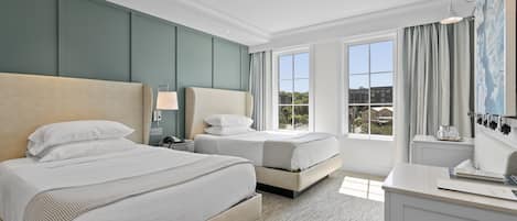 Superior Room, 2 Katil Ratu (Queen) | Peti besi dalam bilik, langsir/tirai gelap terus, kalis bunyi