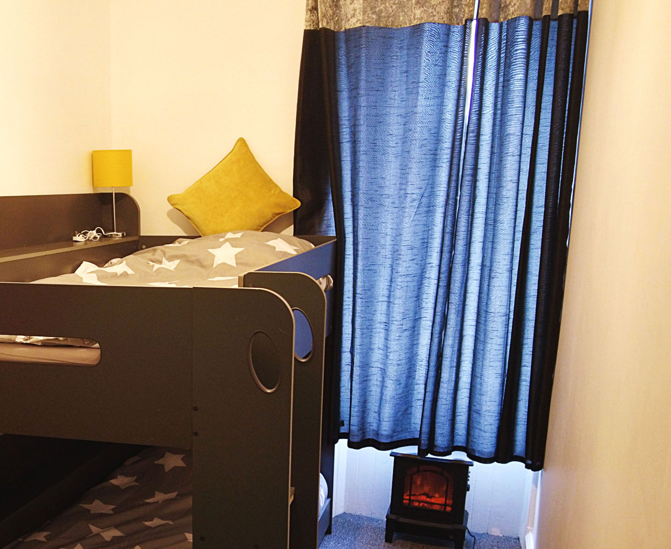 3 habitaciones, tabla de planchar con plancha y wifi gratis 