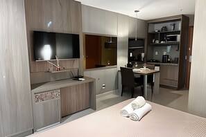 Apartamento | Cofres nos quartos, cortinas blackout, ferros/tábuas de passar roupa