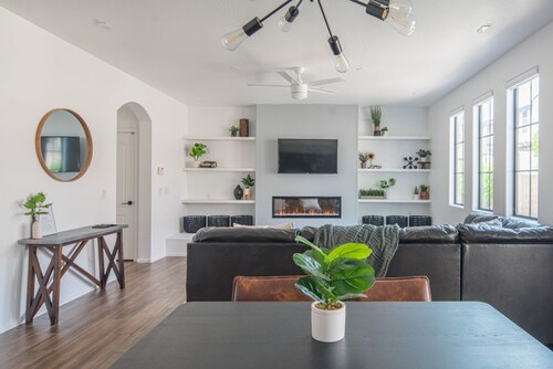 Cozy Home w/ Incredible Backyard, BBQ, Putting and Gas Fire Pit