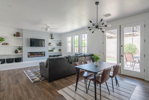 Cozy Home w/ Incredible Backyard, BBQ, Putting and Gas Fire Pit