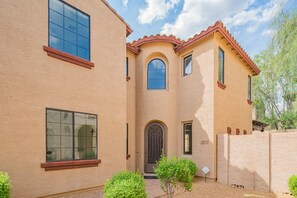 المنشأة من الخارج