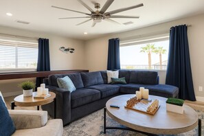 Smart TV, video games, DVD player - Spacious 4BR Oasis / Game Room, Boat Parking + Lake Views (Lake Havasu City)