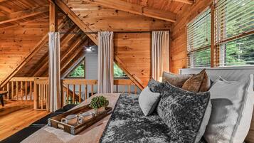 2 makuuhuonetta, silitysrauta/-lauta, Wi-Fi, vuodevaatteet