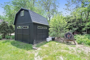 Property grounds - The Neighborhood Hotel Grand Beach Suite 9 - Two Bedroom (Grand Beach)