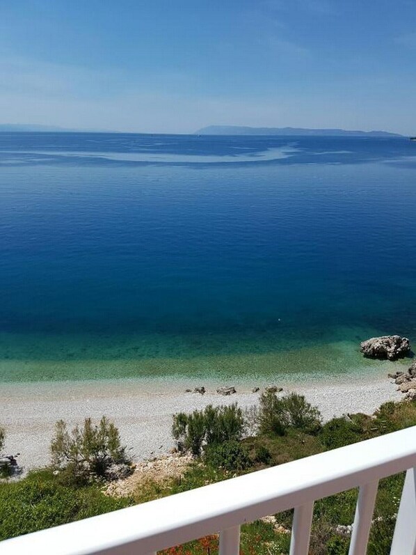 On the beach - Apartments Jereb - One Bedroom Apartment with Balcony and Sea View (Stela) (Podgora)