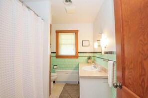 Secador de pelo y toallas