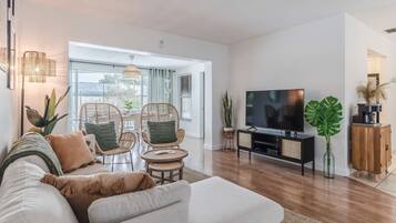 Televisión, oficina