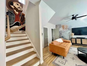 3 camere, una scrivania, ferro/asse da stiro, Wi-Fi gratuito