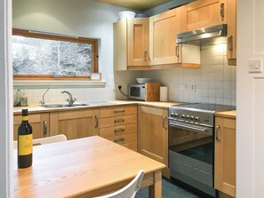 Cookware/dishes/utensils