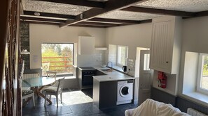 Fridge, dishwasher, cookware/dishes/utensils