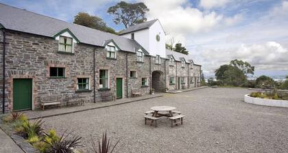 Ardnagashel Est No 7 - a two story that sleeps 4 guests in 2 bedrooms