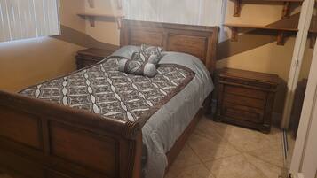 3 bedrooms, WiFi, bed sheets