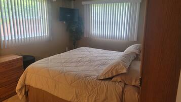 3 bedrooms, WiFi, bed sheets