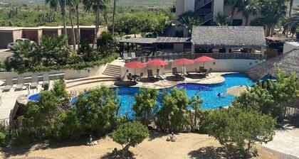 Authentic 3-story Mexican Villa with Rooftop Views - 5 min from the beach!